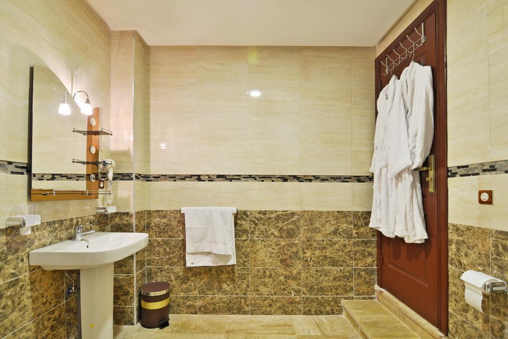 Hotel Blue Sky Fez Buitenkant foto