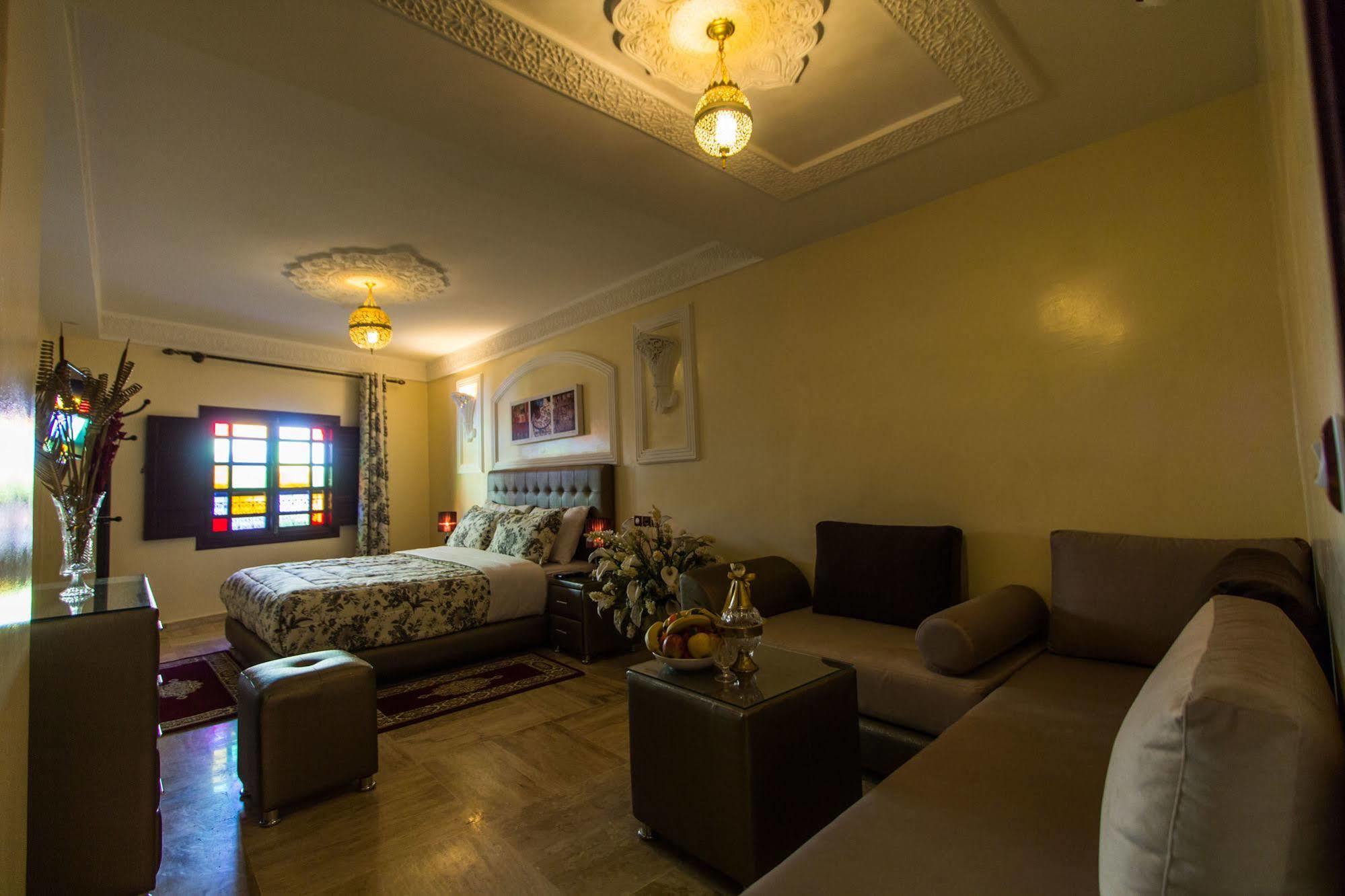 Hotel Blue Sky Fez Buitenkant foto